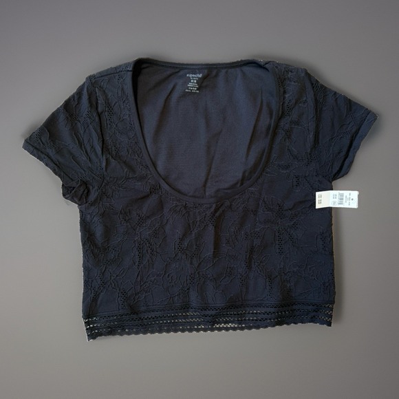 aerie Tops - NWT Aerie Superchill Floral Lace Crop Top Black Women's Size Medium